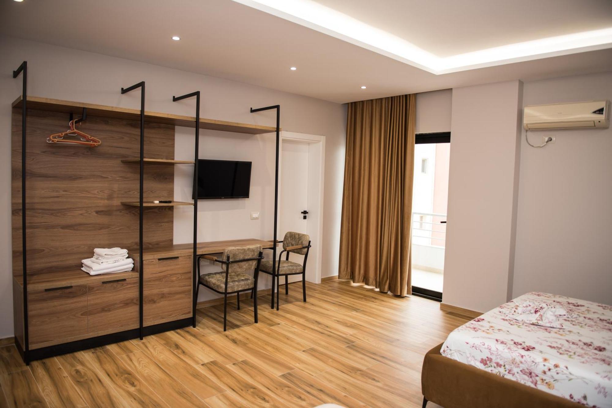 New Donantelo Hotel Vlorë Exterior foto