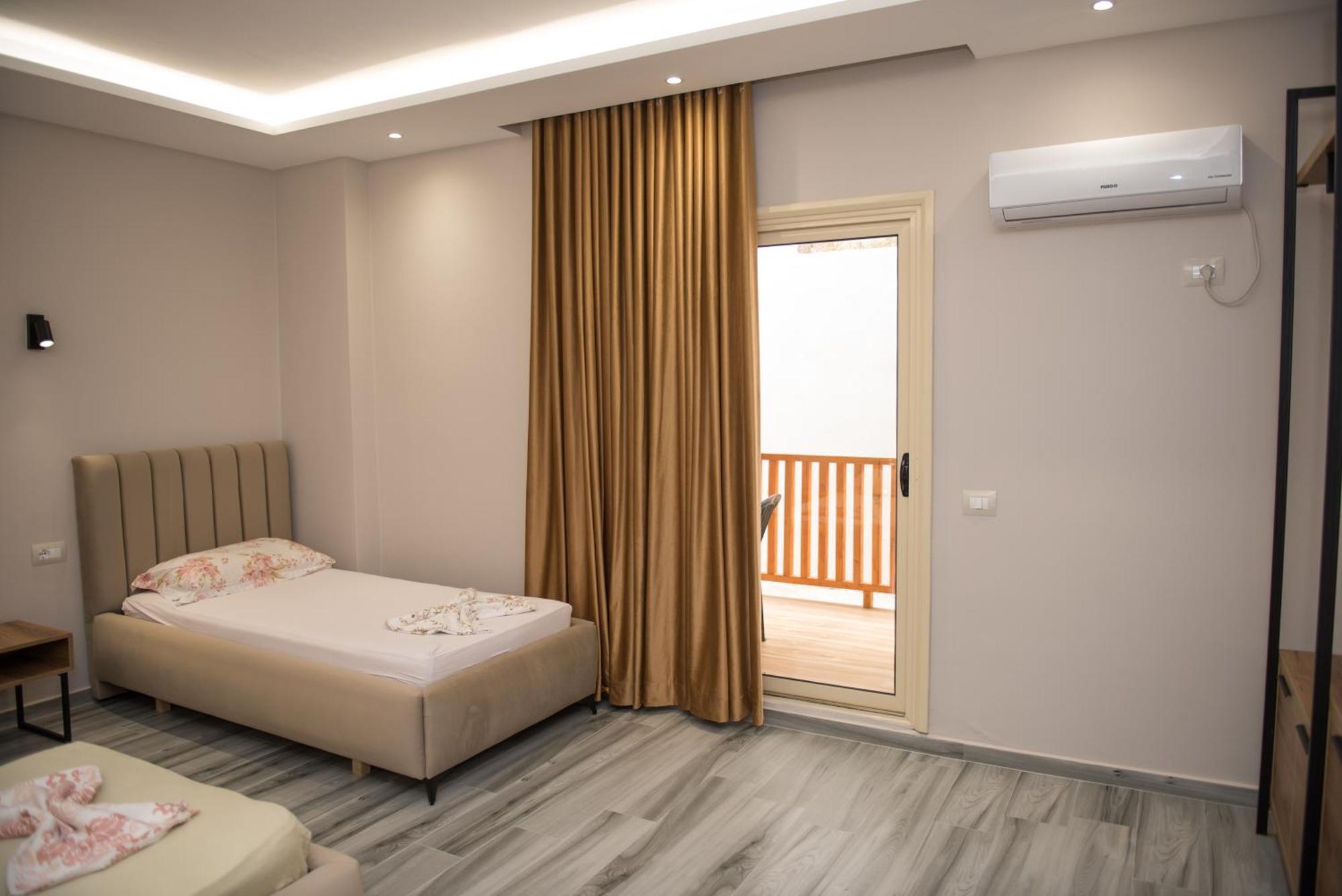 New Donantelo Hotel Vlorë Exterior foto