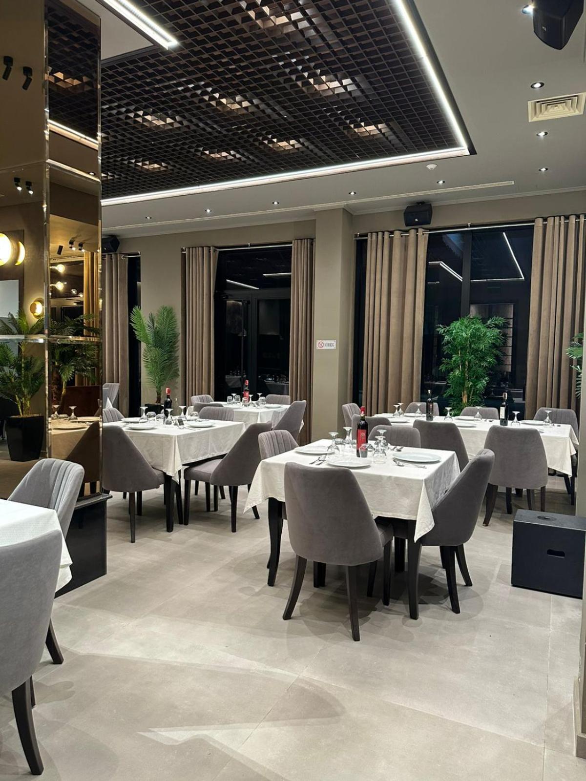 New Donantelo Hotel Vlorë Exterior foto